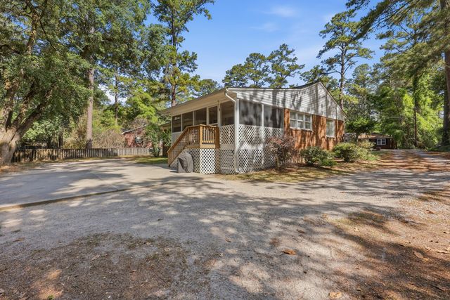 521 Center Street, Walterboro, SC 29488