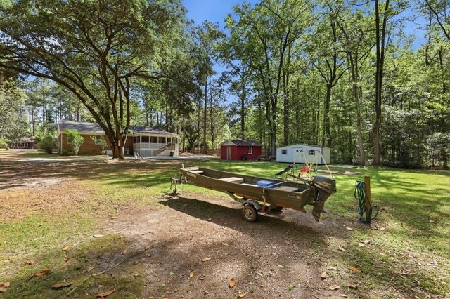 521 Center Street, Walterboro, SC 29488