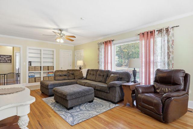521 Center Street, Walterboro, SC 29488