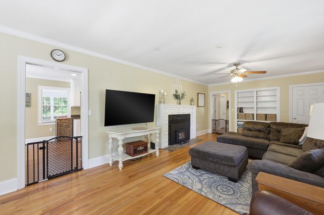521 Center Street, Walterboro, SC 29488