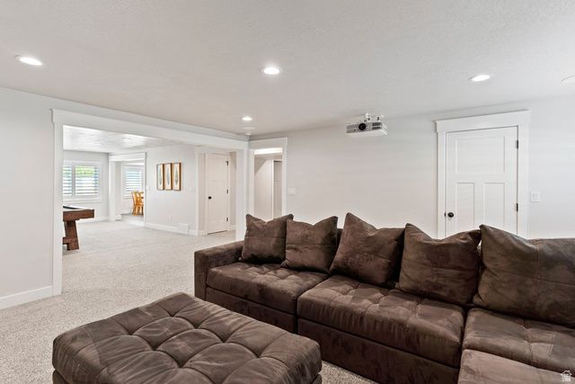 2109 W 200 N, Kaysville, UT 84037