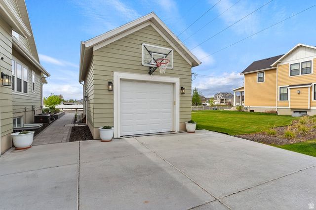 2109 W 200 N, Kaysville, UT 84037