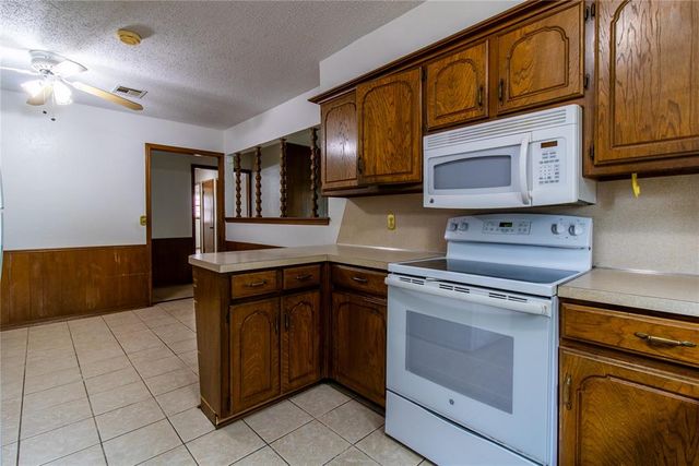 1425 N Indian Meridian Road, Choctaw, OK 73020