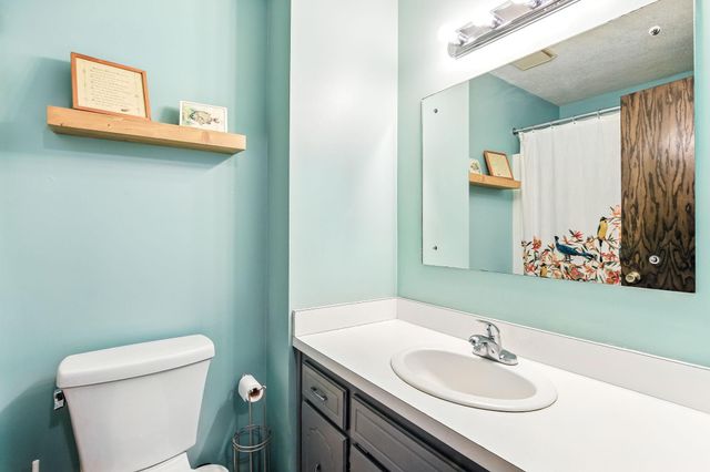 5824 N 213th Street N, Forest Lake, MN 55025