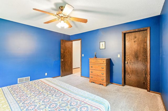 5824 N 213th Street N, Forest Lake, MN 55025