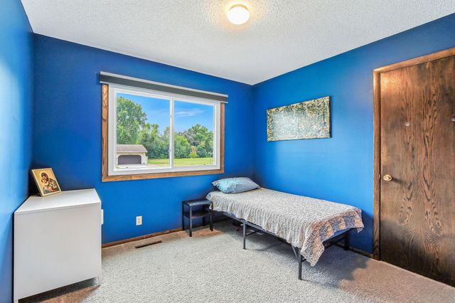 5824 N 213th Street N, Forest Lake, MN 55025