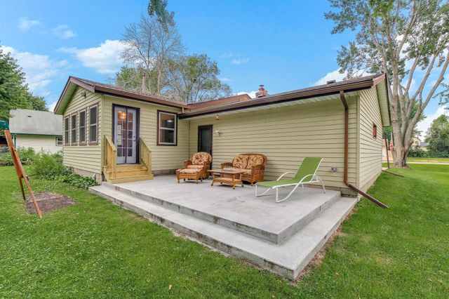 5824 N 213th Street N, Forest Lake, MN 55025