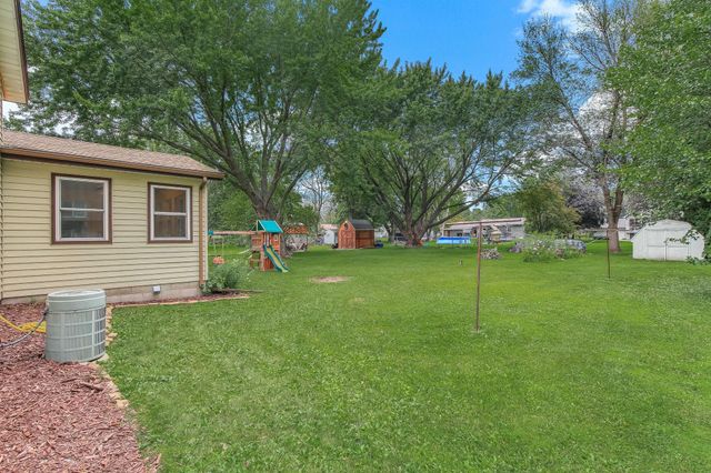 5824 N 213th Street N, Forest Lake, MN 55025