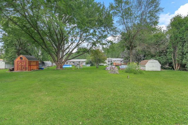 5824 N 213th Street N, Forest Lake, MN 55025