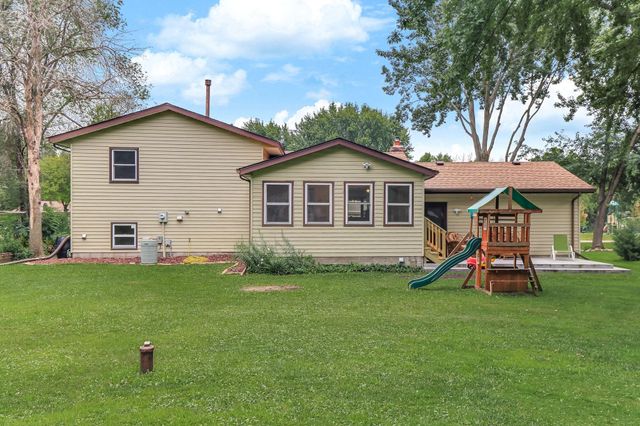 5824 N 213th Street N, Forest Lake, MN 55025