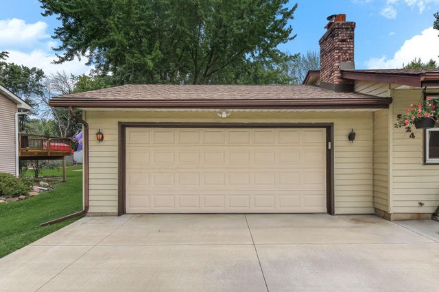 5824 N 213th Street N, Forest Lake, MN 55025