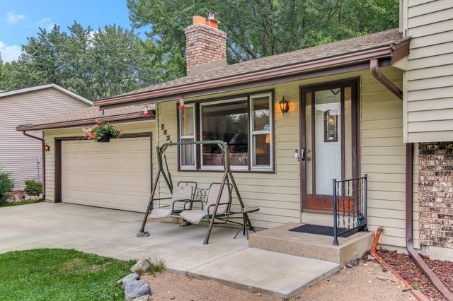 5824 N 213th Street N, Forest Lake, MN 55025