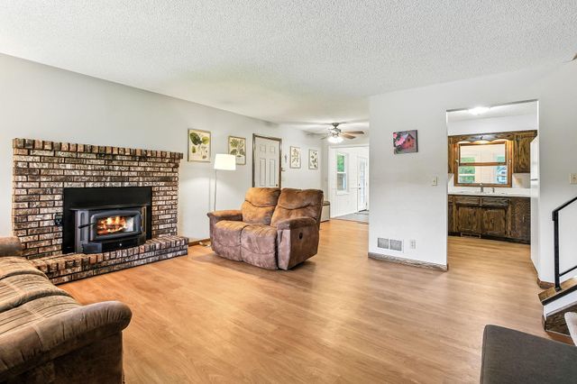 5824 N 213th Street N, Forest Lake, MN 55025