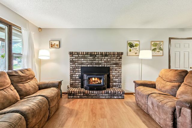 5824 N 213th Street N, Forest Lake, MN 55025