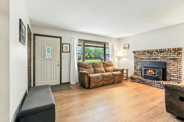 5824 N 213th Street N, Forest Lake, MN 55025