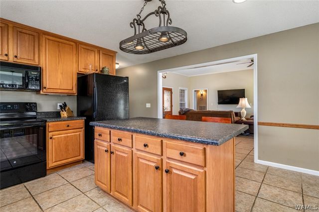 2270 Cross Creek, Tuscaloosa, AL 35404