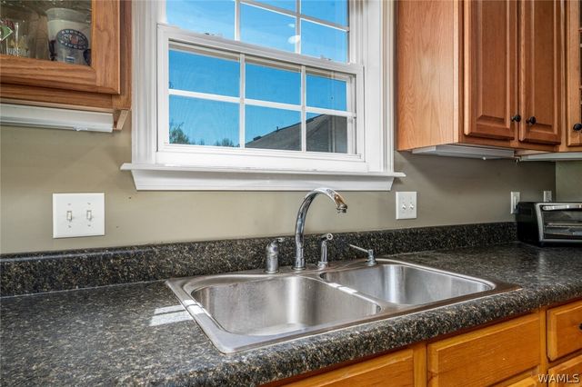 2270 Cross Creek, Tuscaloosa, AL 35404