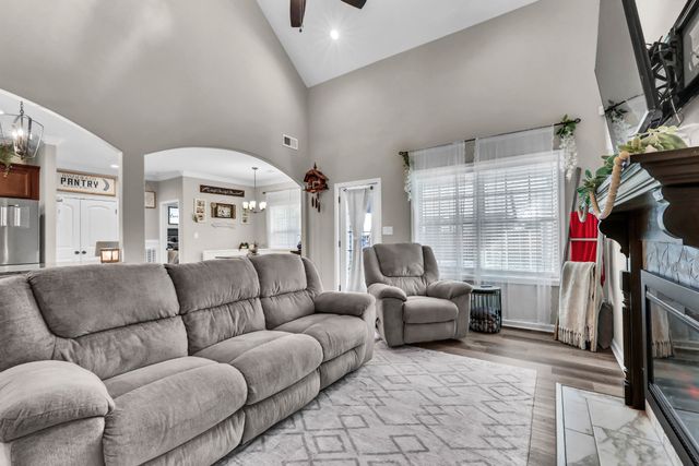 249 Elwell Rd, Clarksville, TN 37042