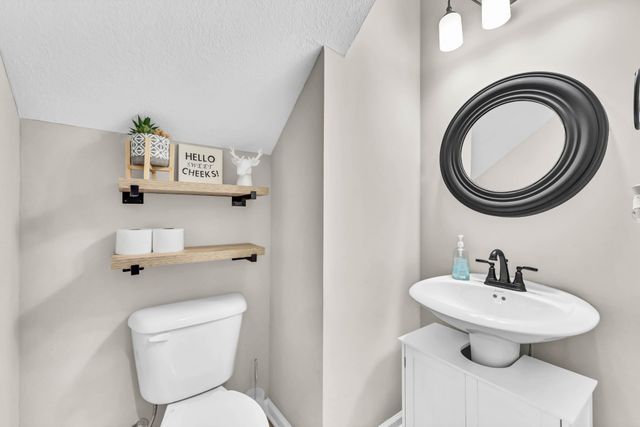 249 Elwell Rd, Clarksville, TN 37042