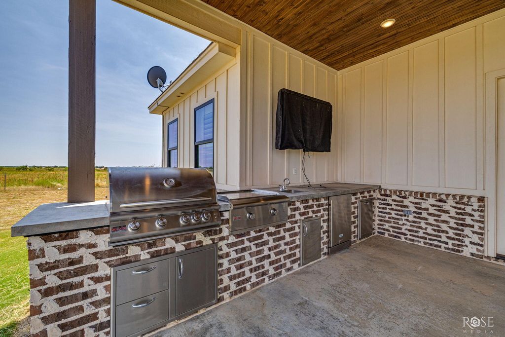 Image 27 of property listing at 9994 Holland Road, Miles, TX 76861