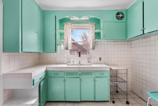 4377 Kensington Avenue, Detroit, MI 48224