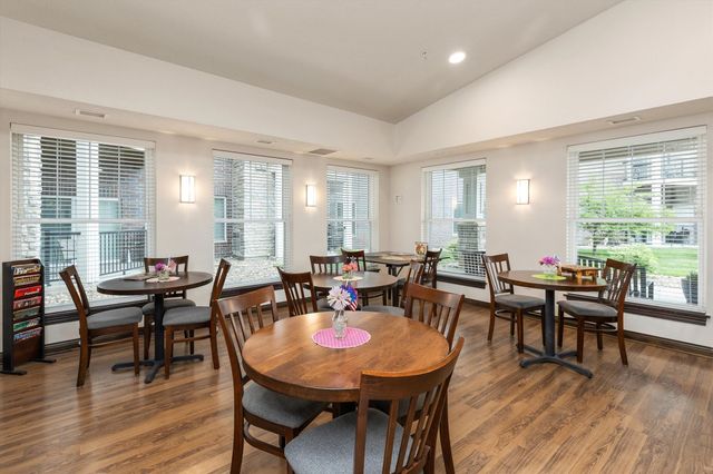 9001 Windsor Parkway 313, Johnston, IA 50131