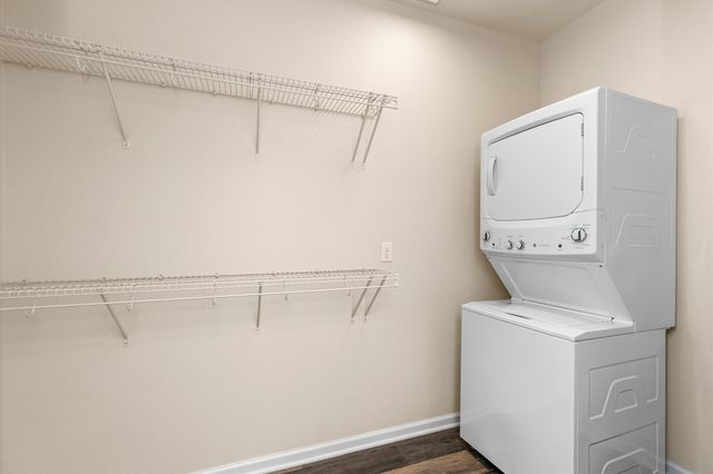 9001 Windsor Parkway 313, Johnston, IA 50131