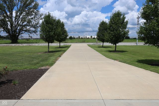 1421 E County Road 1000 S, Clayton, IN 46118