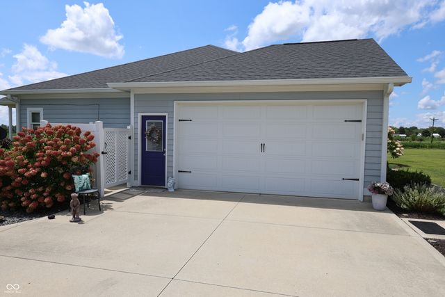 1421 E County Road 1000 S, Clayton, IN 46118