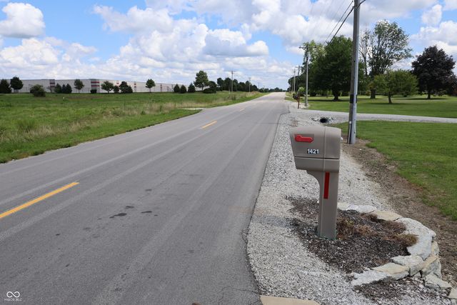 1421 E County Road 1000 S, Clayton, IN 46118