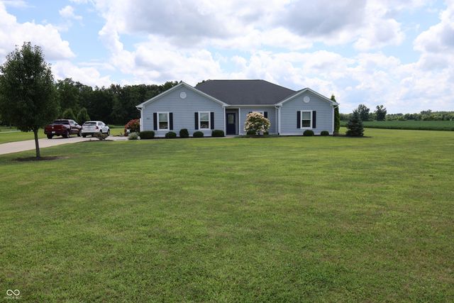 1421 E County Road 1000 S, Clayton, IN 46118