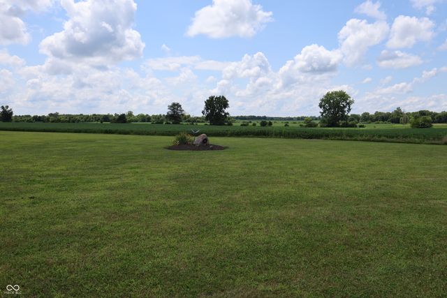 1421 E County Road 1000 S, Clayton, IN 46118