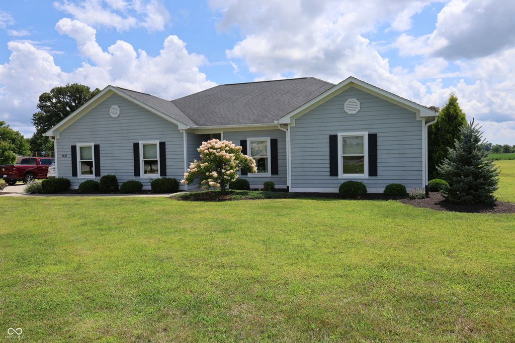 1421 E County Road 1000 S, Clayton, IN 46118