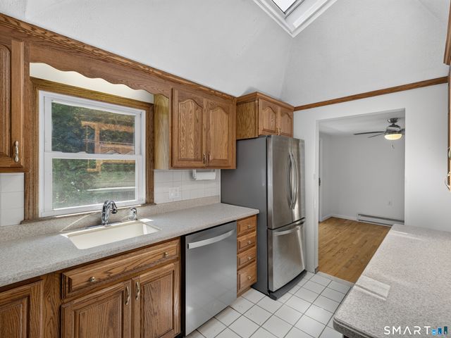 17 Sycamore Road, East Lyme, CT 06357