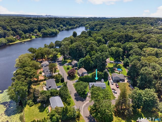 17 Sycamore Road, East Lyme, CT 06357