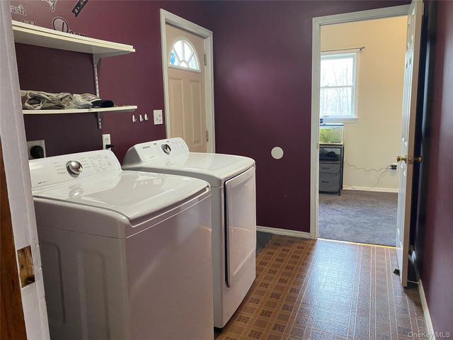 376 Roosa Gap Road, Bloomingburg, NY 12721