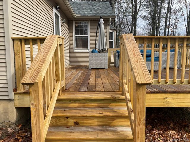 376 Roosa Gap Road, Bloomingburg, NY 12721