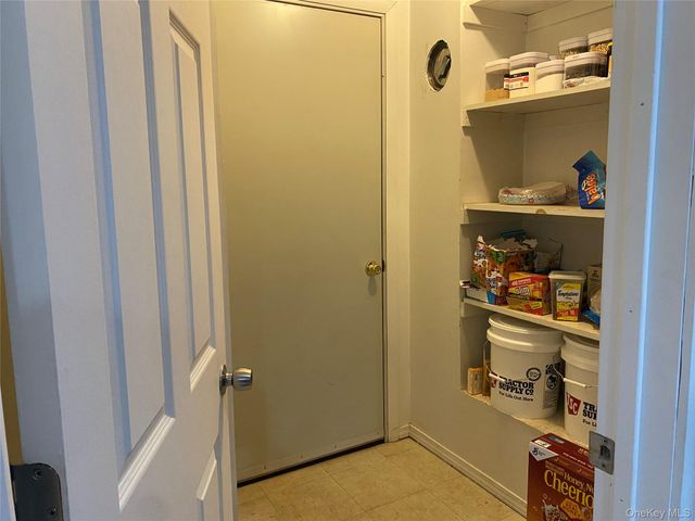 376 Roosa Gap Road, Bloomingburg, NY 12721