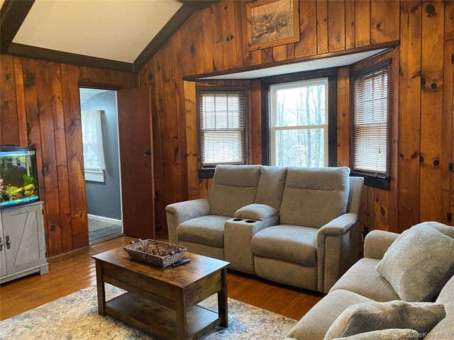 376 Roosa Gap Road, Bloomingburg, NY 12721