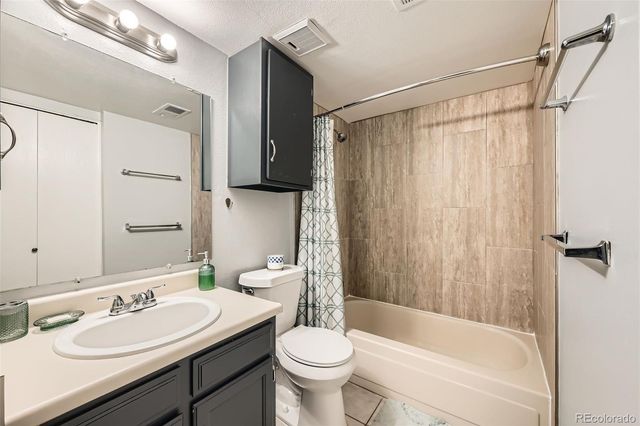 15911 E Dakota Place 301, Aurora, CO 80017