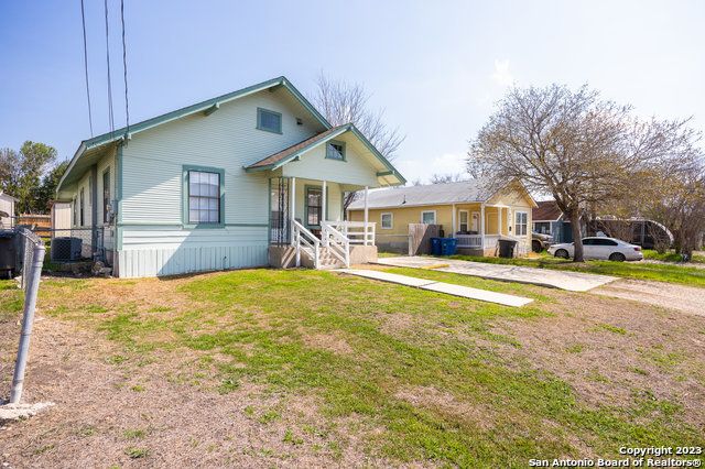 910 Piedmont, San Antonio, TX 78210