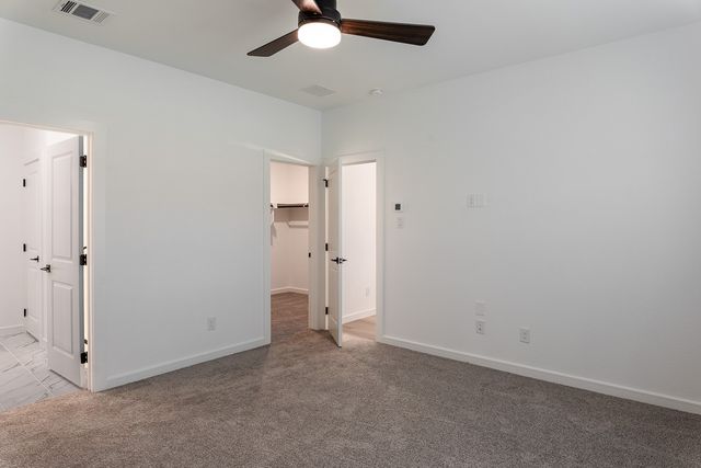 528 Brook View Drive, Van Alstyne, TX 75495