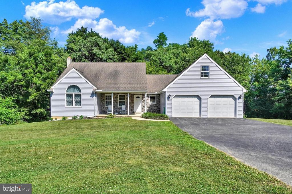 176 FALMOUTH RD, Bainbridge, PA 17502