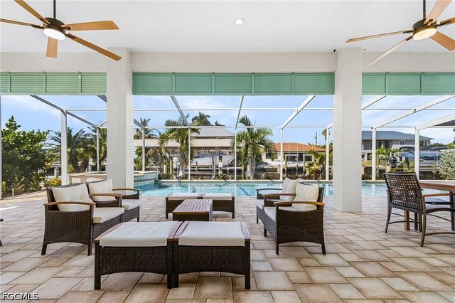 8 Palmview BLVD, Fort Myers Beach, FL 33931