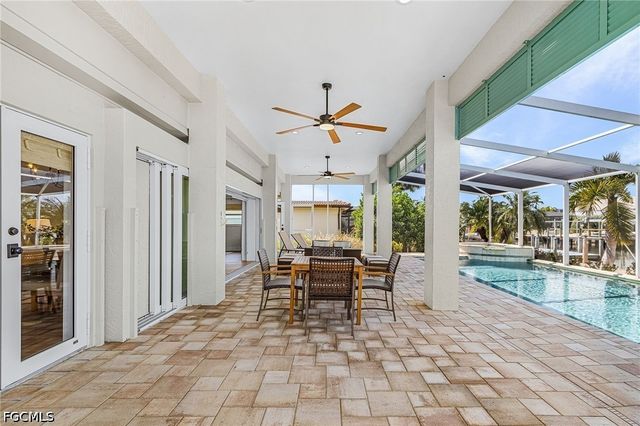 8 Palmview BLVD, Fort Myers Beach, FL 33931