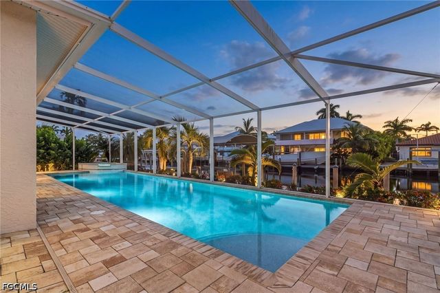 8 Palmview BLVD, Fort Myers Beach, FL 33931