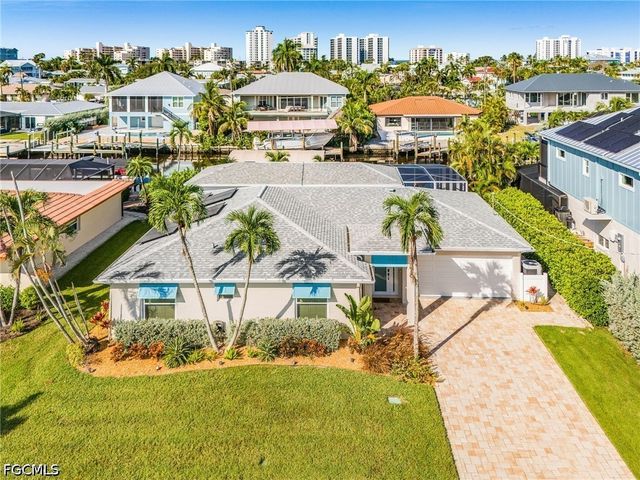 8 Palmview BLVD, Fort Myers Beach, FL 33931