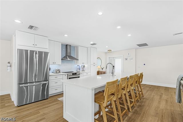 8 Palmview BLVD, Fort Myers Beach, FL 33931