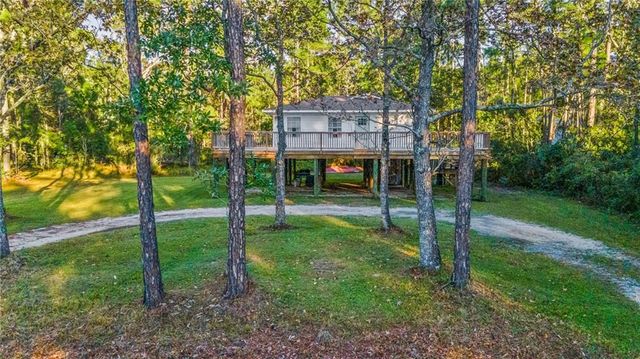 148 Lemoyne Drive, Dauphin Island, AL 36528