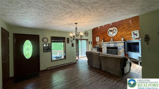 4271 Winchester Way, Lehman Twp, PA 18324